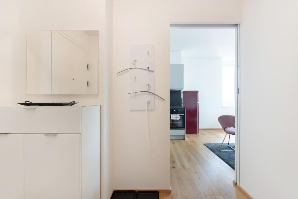 Hoch Hinaus, Neu Und Stilvoll Mit Pool Am Dach Leilighet Wien Eksteriør bilde